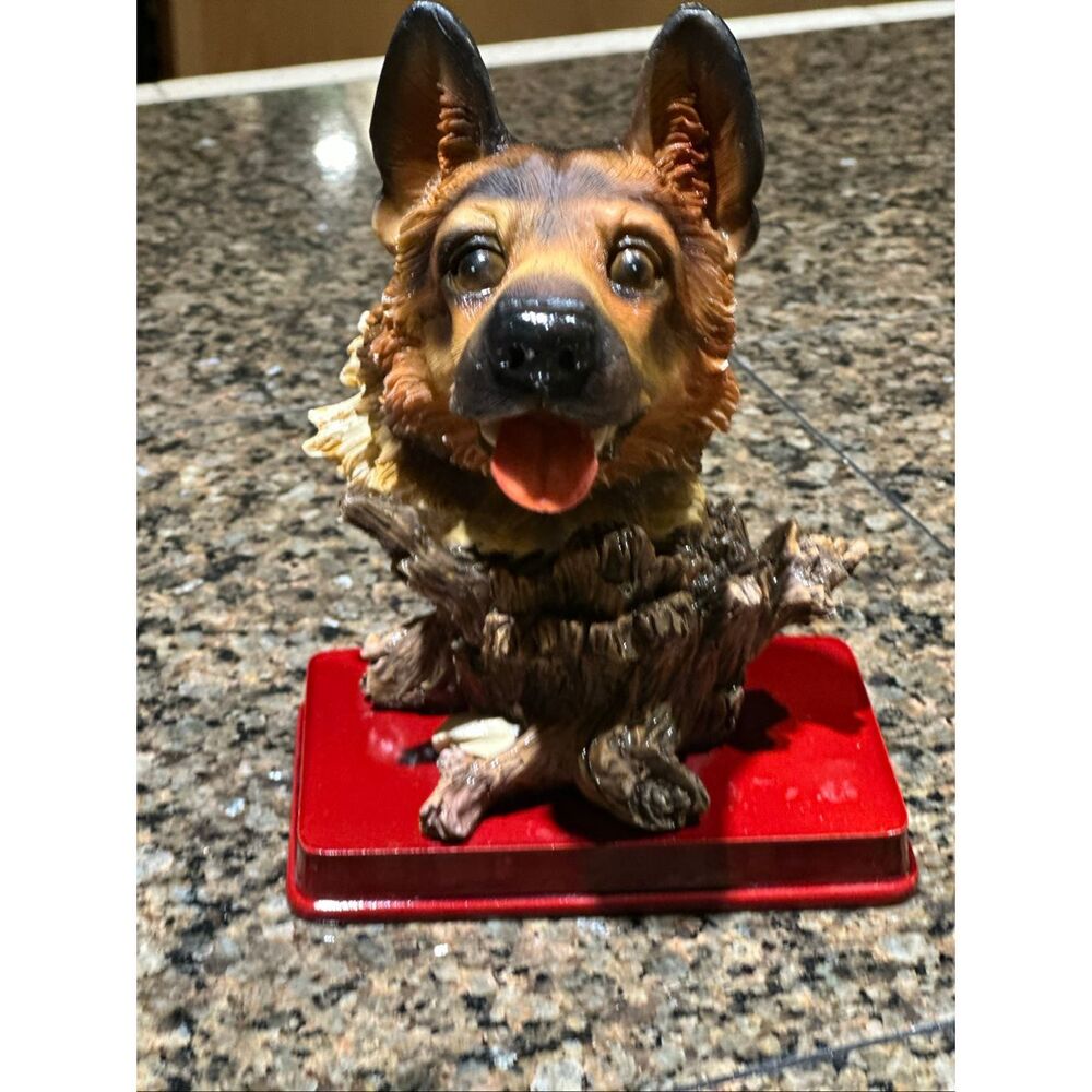 Vintage German Shepherd, detailed, resin dog bust